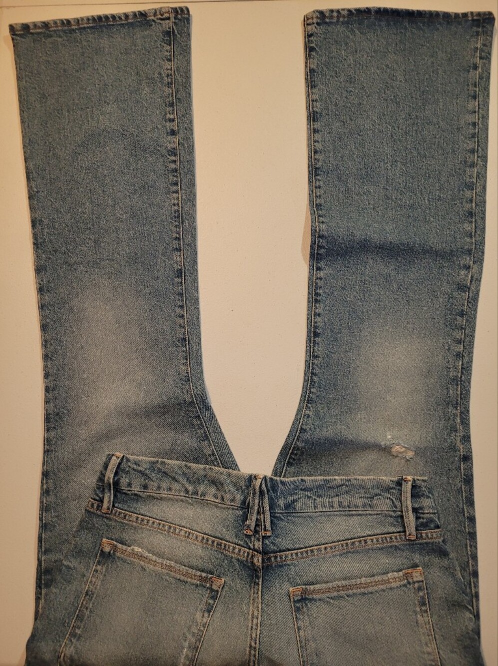Good American, Light Blue Jeans - Size 10/30 - Picture 15 of 15